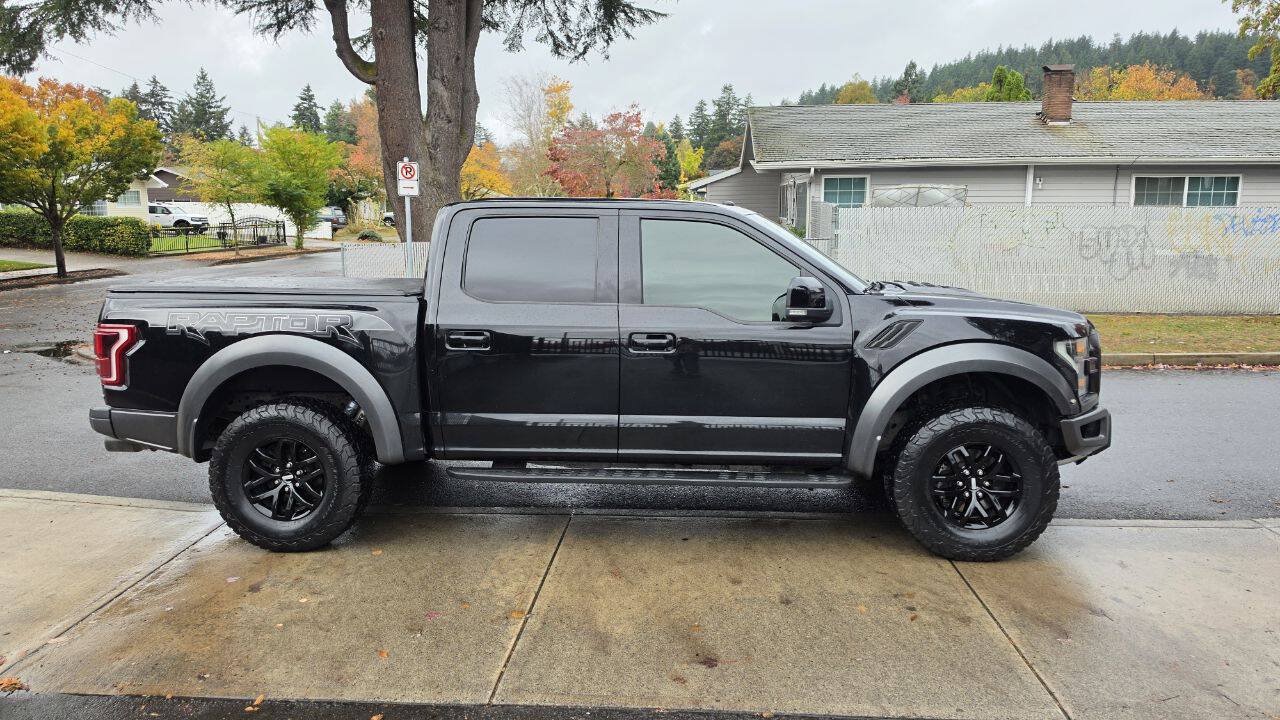 Used 2017 Ford F150 Raptor w/ Equipment Group 802A Luxury AWD/4WD image 4