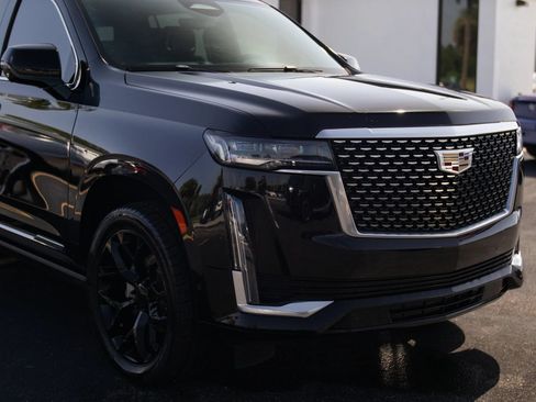Used 2021 Cadillac Escalade ESV Premium Luxury w/ Driver Assist Tech Package AWD/4WD image 4