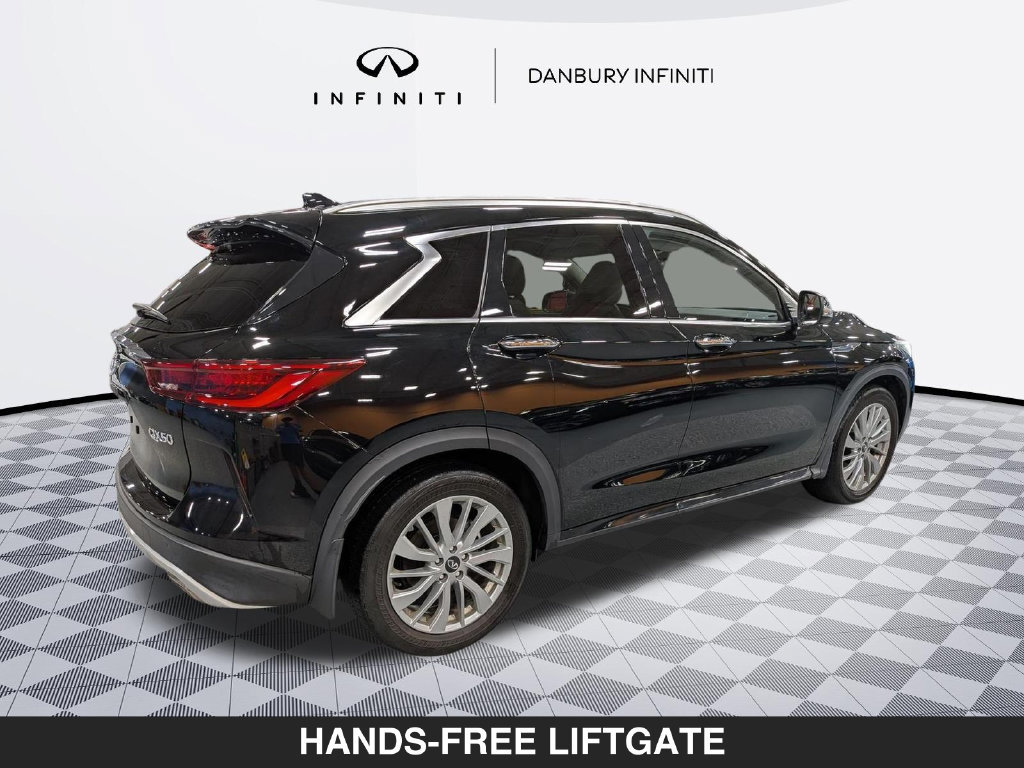 Used 2023 INFINITI QX50 Luxe AWD/4WD image 3