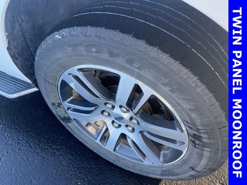 Used 2023 Ford Expedition Limited image 8