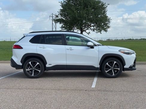 Used 2024 Toyota Corolla Cross XSE w/ Convenience Package image 5