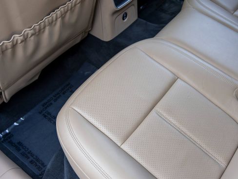 Used 2021 Porsche Macan image 41