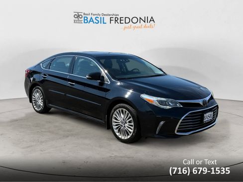 Used 2018 Toyota Avalon Limited image 7
