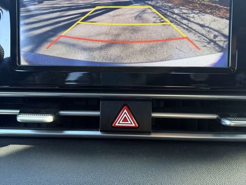 Used 2021 Hyundai Elantra SEL w/ Convenience Package image 29