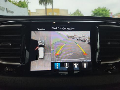 Certified 2020 Chrysler Pacifica Touring-L w/ Advanced Safetytec Group AWD/4WD image 23