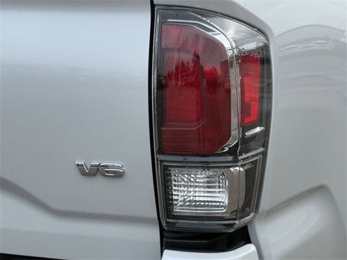 Used 2023 Toyota Tacoma Limited image 6
