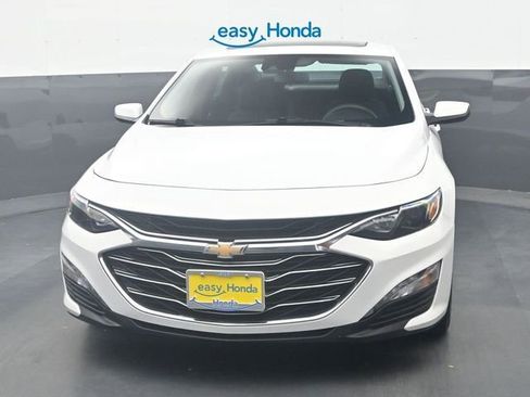 Used 2024 Chevrolet Malibu LT FWD image 3