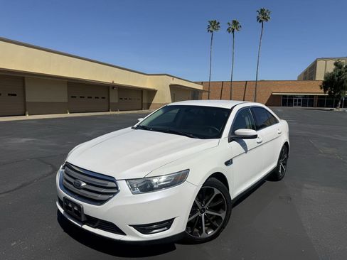 Used 2016 Ford Taurus SEL w/ Equipment Group 201A FWD image 3