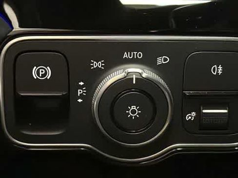 Used 2021 Mercedes-Benz CLA 250 image 15