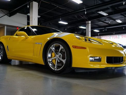 Used 2012 Chevrolet Corvette Grand Sport w/ 4LT Preferred Equipment Group RWD image 2