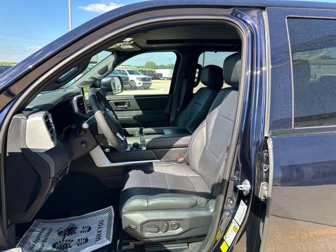 Used 2025 Toyota Tundra Platinum AWD/4WD image 16