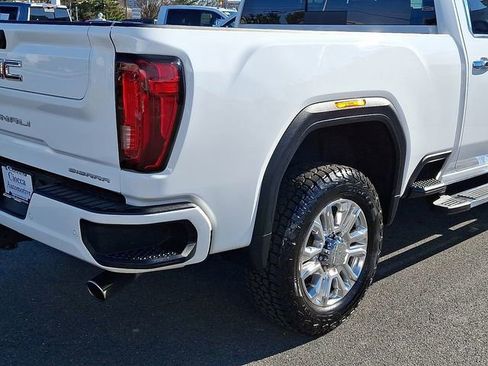 Used 2022 GMC Sierra 2500 Denali AWD/4WD image 15