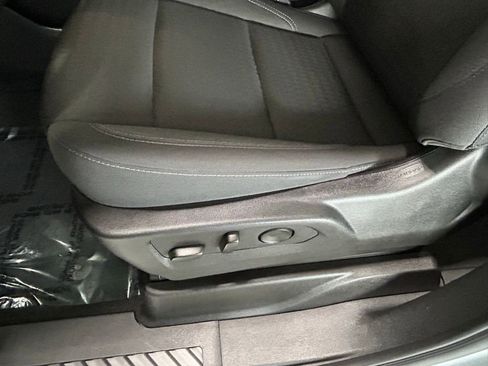 Used 2025 Chevrolet Tahoe LS image 21