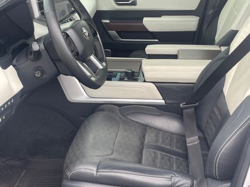 Used 2023 Toyota Sequoia Capstone AWD/4WD image 10