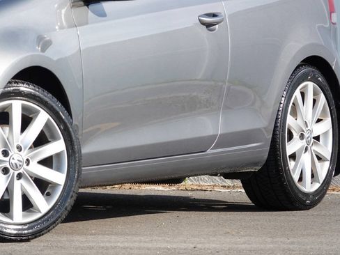 Used 2011 Volkswagen Golf TDI FWD image 7