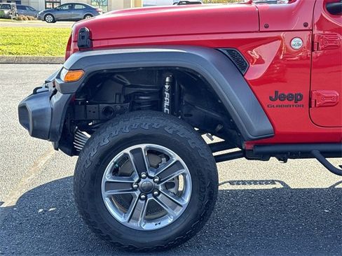 Used 2020 Jeep Gladiator Sport w/ Quick Order Package 24S image 21