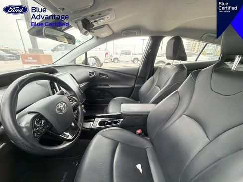 Used 2021 Toyota Prius Prime XLE w/ Carpet Mat Package (TMS) FWD image 10