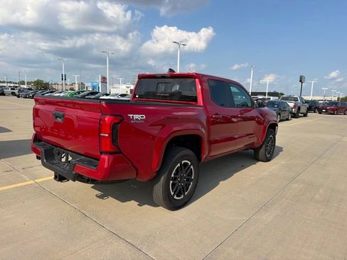 Used 2024 Toyota Tacoma TRD Sport w/ TRD Sport Upgrade Package AWD/4WD image 6