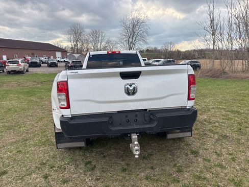 Used 2019 RAM 3500 Tradesman image 9