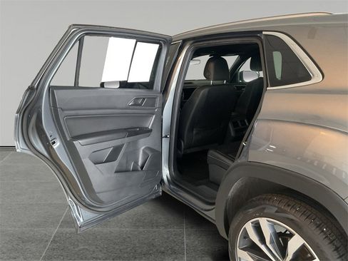 Used 2020 Volkswagen Atlas Cross Sport SEL R-Line image 13