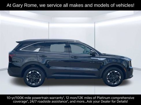 Certified 2025 Kia Sorento S w/ Panoramic Sunroof Package AWD/4WD image 8
