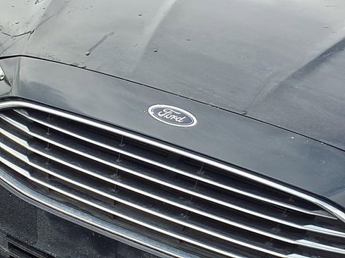 Used 2020 Ford Fusion SEL image 29