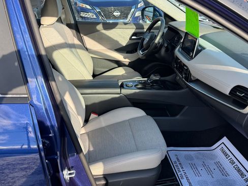 Certified 2023 Nissan Rogue SV image 22