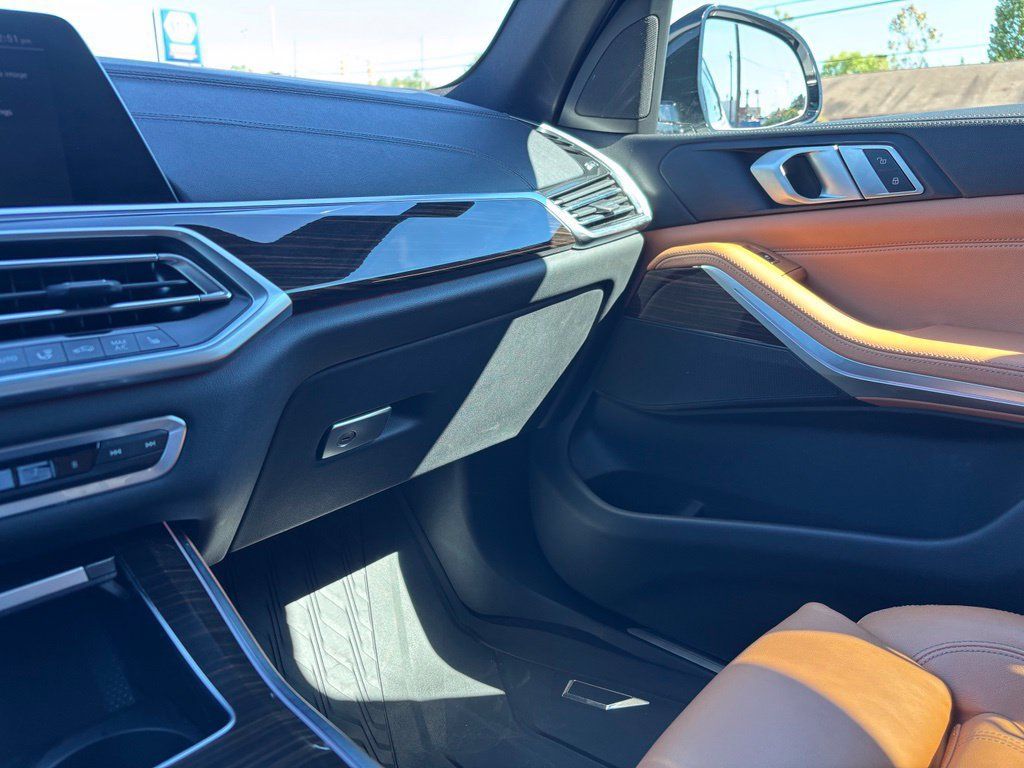 Used 2019 BMW X5 xDrive40i w/ Premium Package 2 AWD/4WD image 31