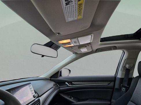 Used 2020 Honda Accord EX image 15