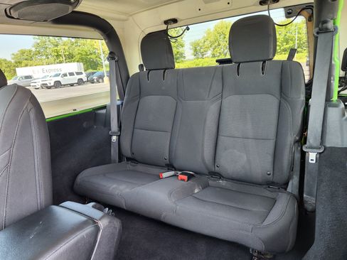 Used 2020 Jeep Wrangler Sport AWD/4WD image 11