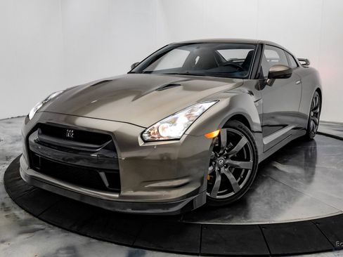 Used 2009 Nissan GT-R Premium image 5