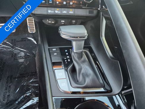 Used 2025 Hyundai Elantra SEL image 19