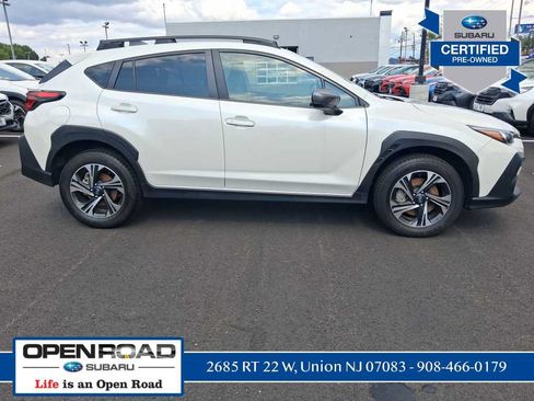 Used 2024 Subaru Crosstrek 2.0i Premium AWD/4WD image 2