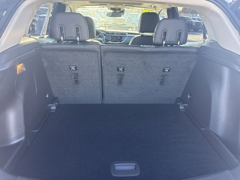 Used 2022 Buick Encore GX Essence w/ Experience Buick Package image 5