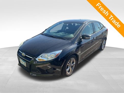 Used 2014 Ford Focus SE w/ SE Winter Package FWD image 1