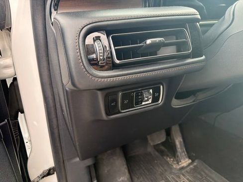 Used 2025 Lincoln Aviator Reserve w/ Equipment Group 201A AWD/4WD image 24