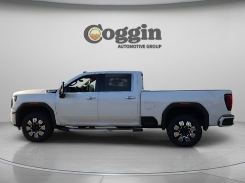 New 2025 GMC Sierra 2500 Denali w/ Technology Package image 2