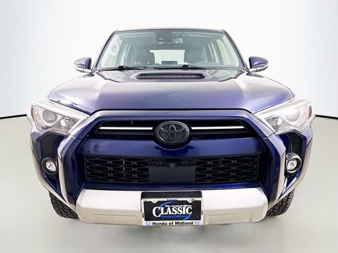 Used 2023 Toyota 4Runner TRD Off-Road Premium w/ Off Road Premium Plus Package AWD/4WD image 2