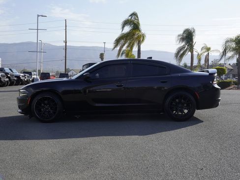 Certified 2016 Dodge Charger SXT RWD image 7