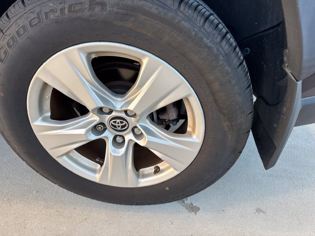 Used 2019 Toyota RAV4 XLE w/ All Weather Liner Package AWD/4WD image 15
