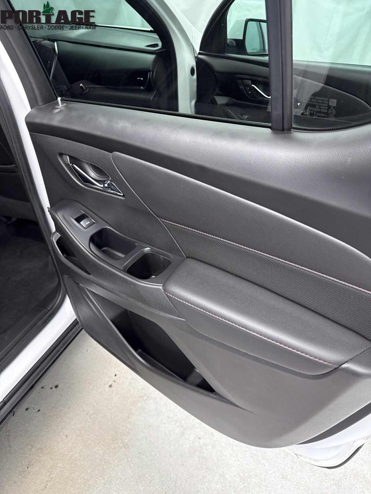 Used 2022 Chevrolet Traverse RS w/ LPO, Floor Liner Package AWD/4WD image 30