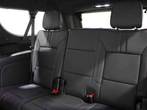 Used 2026 Chevrolet Suburban RST w/ RST Capability Package image 25