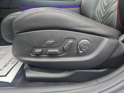 Used 2025 Genesis G80 3.5T Sport image 16