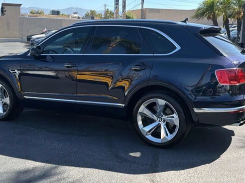 Used 2019 Bentley Bentayga AWD/4WD image 6