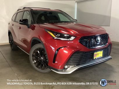 Used 2025 Toyota Highlander XSE