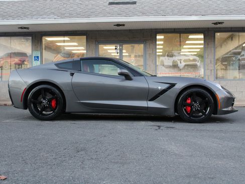 Used 2015 Chevrolet Corvette Stingray Coupe image 16