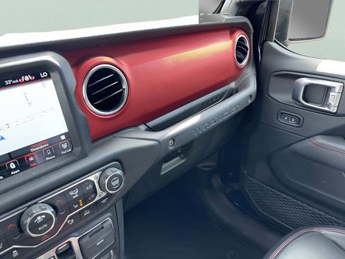 Used 2021 Jeep Wrangler Unlimited Rubicon image 31