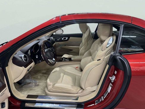 Used 2018 Mercedes-Benz SL 550 image 24