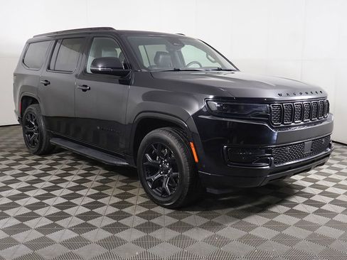 Used 2024 Jeep Wagoneer Series II AWD/4WD image 2
