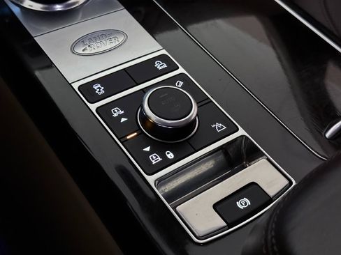 Used 2019 Land Rover Range Rover HSE image 39